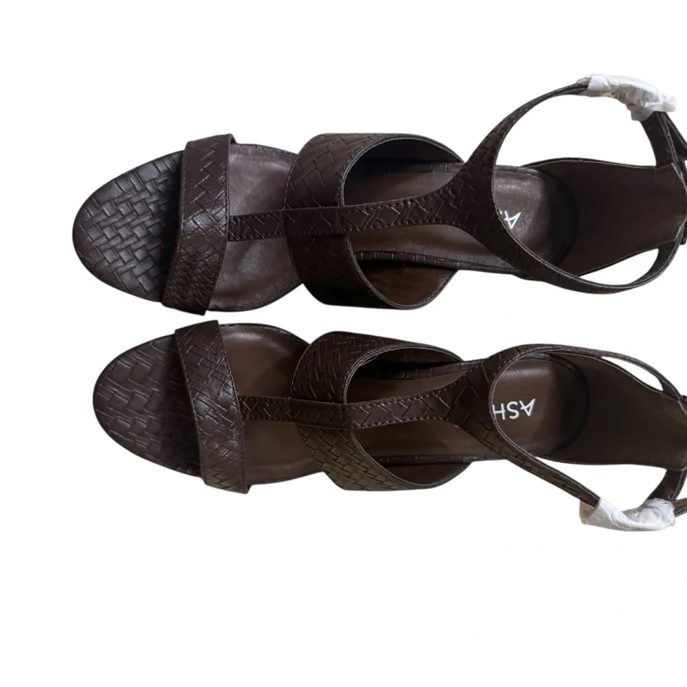 Ashro | Sandee Wedge Brown New With Tags NWT